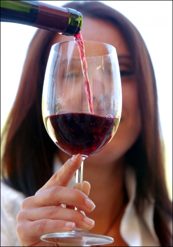 Как народными методами определить качество вина